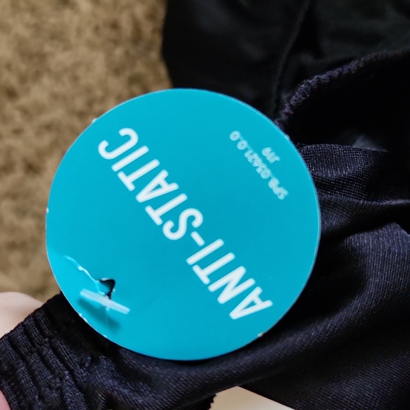 Vanity Fair 100% Nylon Anti- Static Black Slip - Picture 4 of 5